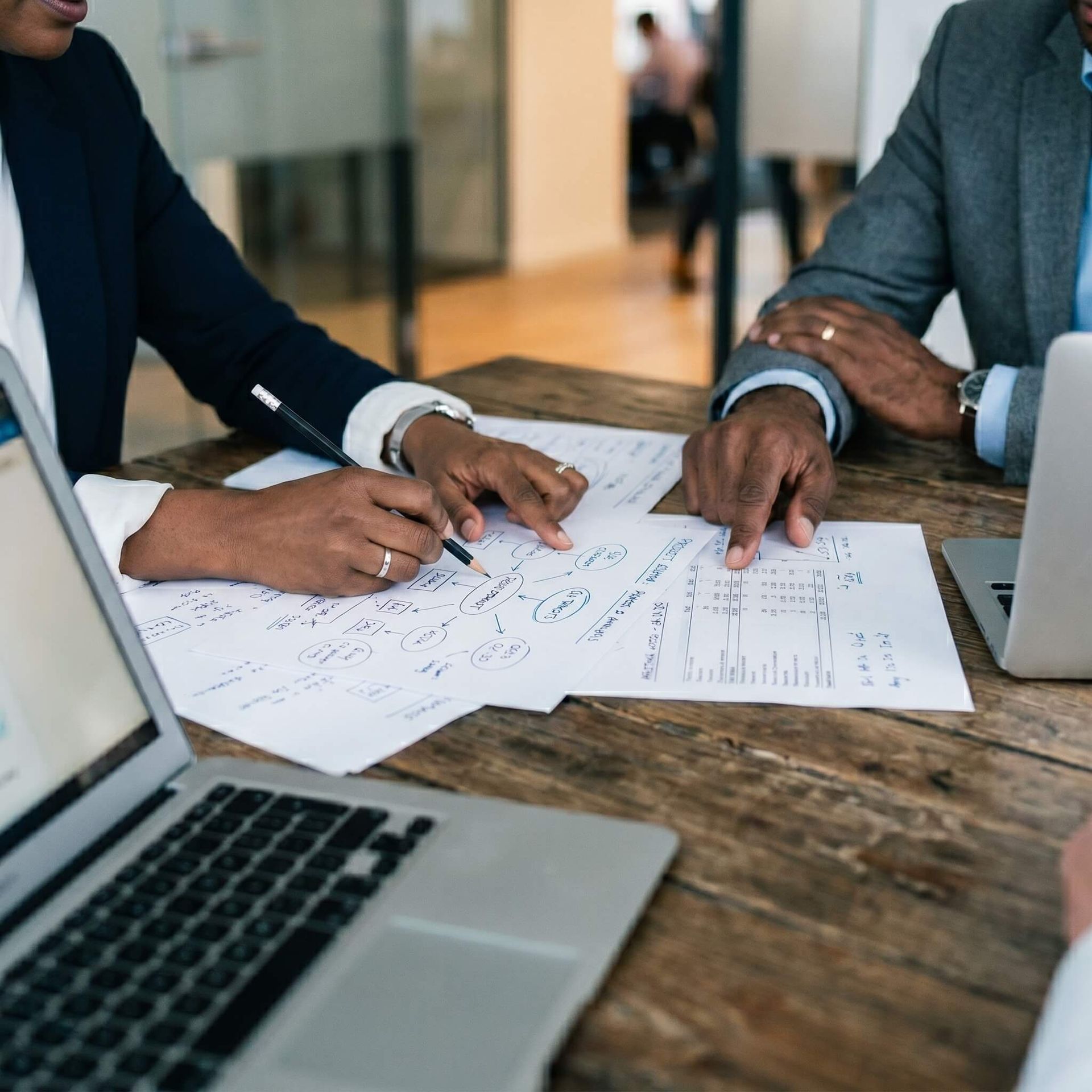 Consultoria técnica e financeira para investidores imobiliários e construção em Cabo Verde.